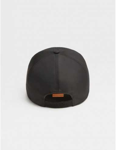 Casquette Zephyr En Tissu Technique Noire Zegna Homme présentée de dos | Toulouse