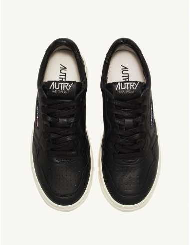Sneakers Medalist Low Noir Autry Homme présentées vue du dessus | Toulouse Soulery