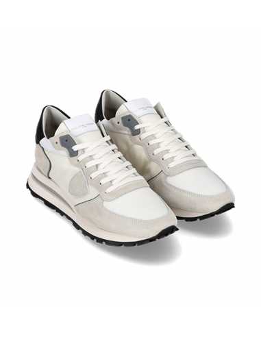 Sneakers Tropez En Daim Blanches Philippe Model Homme présentées de 3/4 | Toulouse Soulery Sneakers Tropez En Daim Blanches Philippe Model Homme présentées de 3/4 | Toulouse Soulery