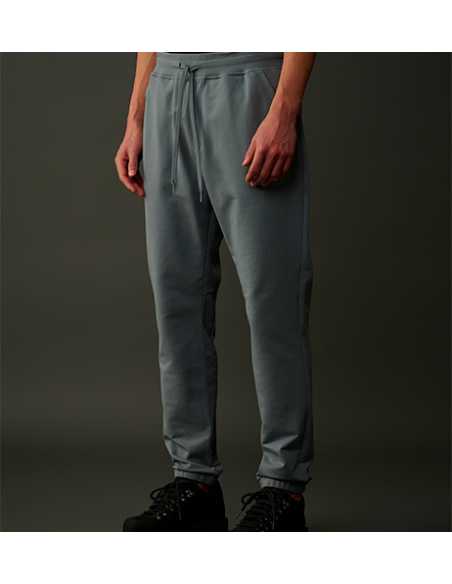 Pantalon de Jogging en Molleton Stretch Metropolis Series Gris Foncé C.P Company Homme présenté porté de face | Toulouse Soulery