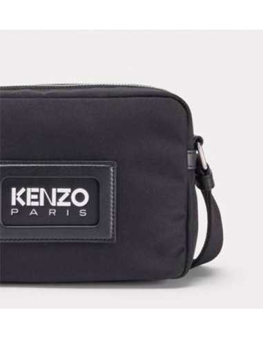 Sac À Bandoulière 'Kenzography' Kenzo Homme, zoom sur le logo| Toulouse Soulery Sac À Bandoulière 'Kenzography' Kenzo Homme, zoom sur le logo| Toulouse Soulery