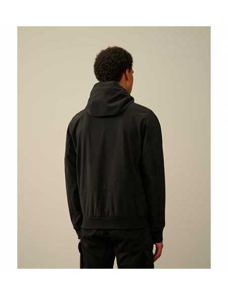 Veste Patch CP Shell-R Noire C.P Company Homme présentée portée de dos | Toulouse Soulery