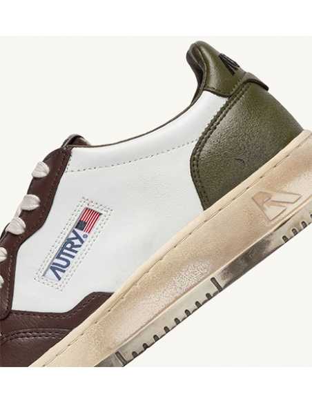 Basket Vintage Low En Cuir Tricolor Autry Homme zoom sur le logo | Toulouse Soulery