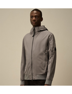 Veste à capuche CP Shell-R PERLE FUMEE - GRIS CP Company présenté de face| Toulouse Soulery 2