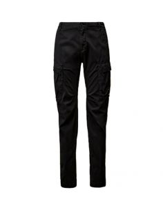 Pantalon cargo ergonomique en satin extensible C.P. Company présenté de face| Toulouse Soulery