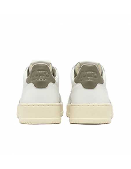 Baskets Medalist Low En Cuir Blanc Et Vert Militaire Autry, présentée du dos | Soulery