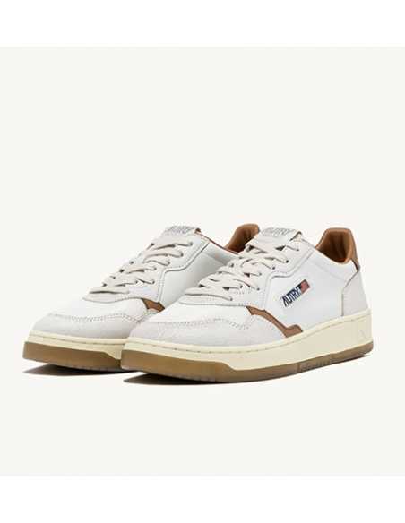 Baskets Medalist Low En Cuir Et Tissu Blanc Et Tanz Autry pour Homme présenté de profil| Toulouse Soulery