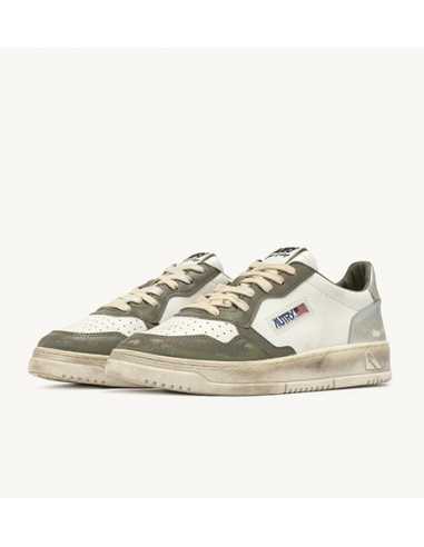 Baskets Medalist Low Super Vintage Whisper Blanc Vert & Silver Autry pour Homme présenté de profil| Toulouse Soulery