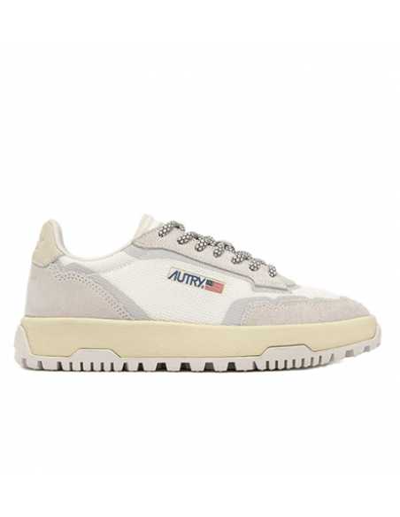 Baskets Wildpace Low En Tissu Et Daim Blanc Et Marshmallow Autry pour Homme présenté de face| Toulouse Soulery