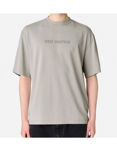 Tee Shirt Distort Gris Axel Arigato pour Homme présenté de face| Toulouse Soulery 2