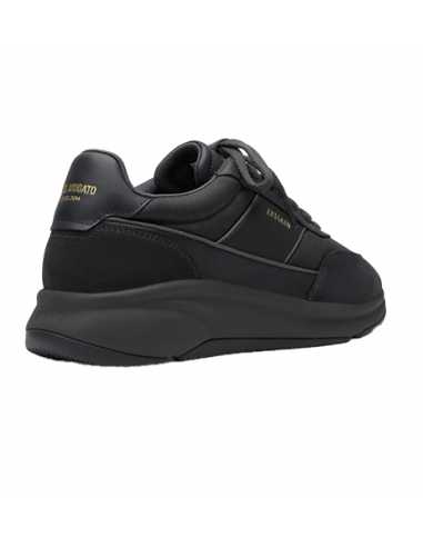 Sneakers Genesis Neo Runner Noires Axel Arigato présentées de dos| Soulery Sneakers Genesis Neo Runner Noires Axel Arigato présentées de dos| Soulery