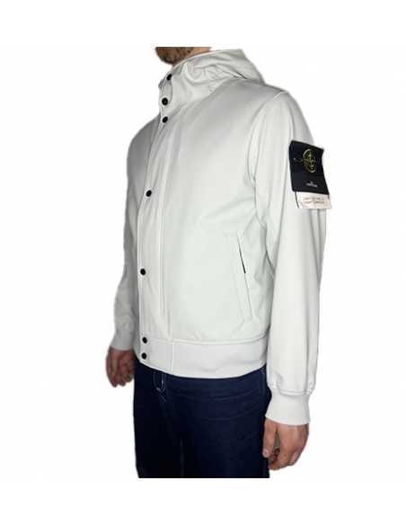 Veste 4100090 Sky Blue Stone Island, zoom sur le logo｜Soulery Toulouse