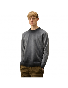 Pull Col Rond En Coton Chenille Total Eclipse Bleu CP Company présenté porté de face| Soulery Toulouse