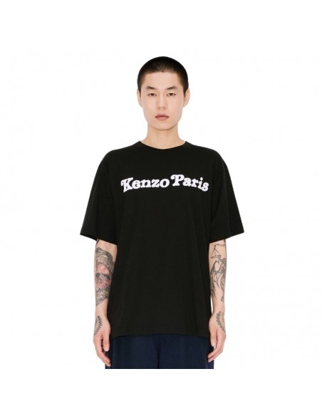 T-shirt Oversize 'KENZO by Verdy' En Coton Noir Kenzo présenté porté de face｜Soulery Toulouse