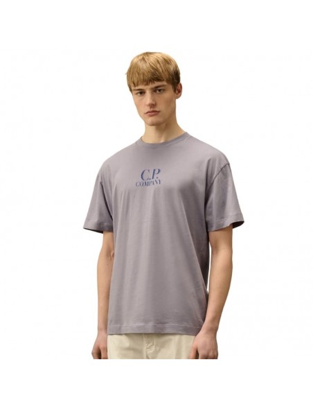 Tee-shirt Jersey Logo Coton 30/1 Lavander Violet C.P. Company présenté de face porté｜Soulery Toulouse