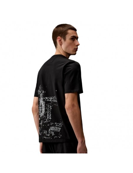 Tee-Shirt Jersey Metropolis Mercerized Noir C.P. Company présenté de dos porté｜Soulery Toulouse