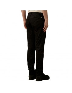 Pantalon Cargo Stretch Sateen Black C.P. Company présenté de face porté｜Soulery Toulouse 2