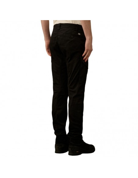 Pantalon Cargo Stretch Sateen Black C.P. Company présenté de dos porté｜Soulery Toulouse