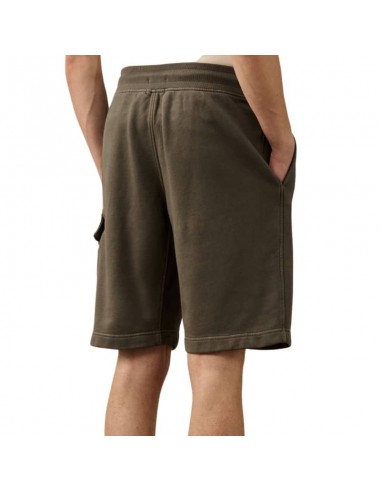 Short Cargo Diagonal Fleece Smoked Pearl C.P. Company présenté de dos porté|Soulery Toulouse Short Cargo Diagonal Fleece Smoked Pearl C.P. Company présenté de dos porté|Soulery Toulouse