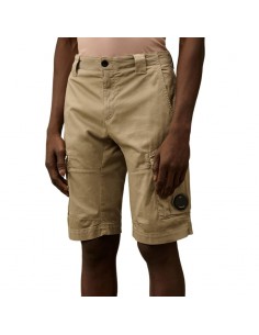 Short Cargo Stretch Sateen Vintage Khaki C.P. Company présenté de face porté｜Soulery Toulouse
