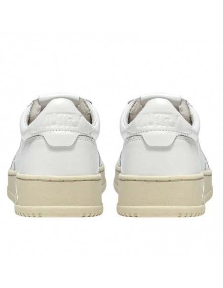 Baskets Medalist Low en Cuir Blanc Autry présentées de dos｜Soulery Toulouse