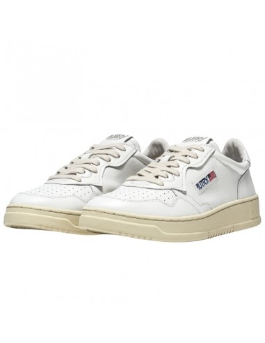 Baskets Medalist Low en Cuir Blanc Autry présentées en double｜Soulery Toulouse