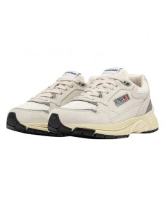 Baskets Hyperway En Mesh Et Daim Blanc Cassé Et Argent Autry présentées de profil｜Soulery Toulouse 2