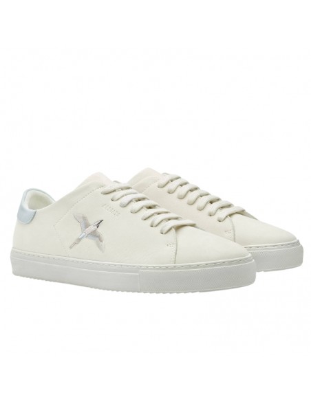 Clean 90 B Bird Sneaker White et Light Blue Axel Arigato présentées de face｜Soulery Toulouse
