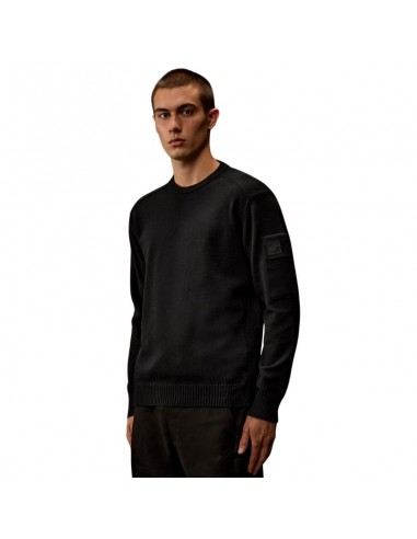 Pull Ras Du Cou En Laine Mérinos Extrafine Metropolis Noir C.P. Company, présenté porté de face｜Magasin pour Homme Toulouse