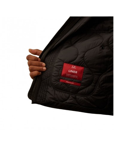 Veste Matelassée À Capuche Avec Doublure Noire C.P. Company présentée de l'intérieur｜Boutique Homme Toulouse