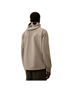 Veste de Protection CP Shell-R Grise C.P. Company présentée portée de face｜Boutique Homme Toulouse 2