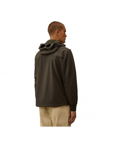 Veste de Protection CP Shell-R Ombre Foncée C.P. Company présentée portée de dos｜Boutique Homme Toulouse