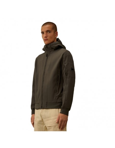 Veste à Capuche CP Shell-R Ombre Foncée Gris C.P. Company présentée portée de face｜Boutique Homme Toulouse