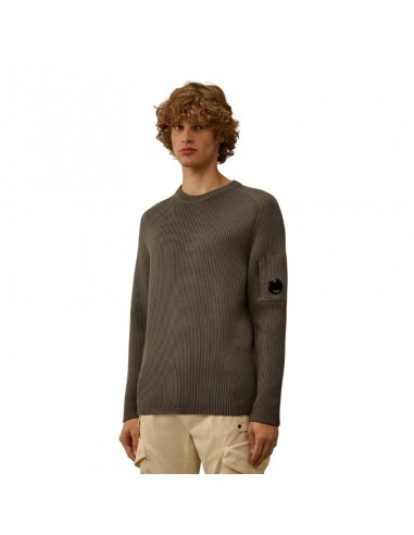 Pull Ras Du Cou Côtelé À Lentilles Gunmetal Gris C.P. Company présenté porté de face|Boutique Homme Toulouse Pull Ras Du Cou Côtelé À Lentilles Gunmetal Gris C.P. Company présenté porté de face|Boutique Homme Toulouse