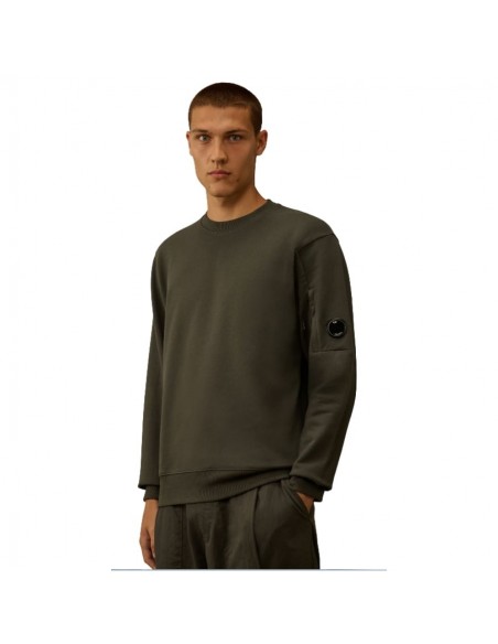 Sweat-Shirt Ras Du Cou Noir C.P. Company présenté porté de face｜Boutique Homme Toulouse