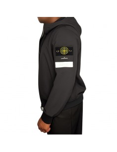 Soft Shell-R e.dye® Technology Black Homme Stone Island présentée portée de face｜Magasin Homme Toulouse 2