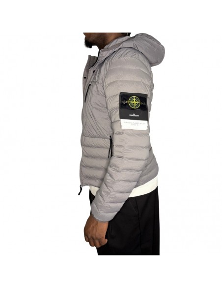Doudoune En Nylon Doublure TC Grise Homme Stone Island présentée portée de profil｜Magasin Homme Toulouse