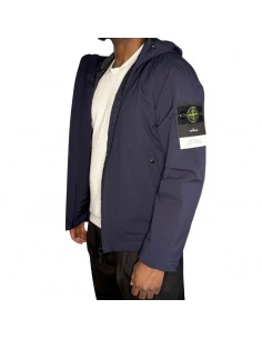Soft Shell-R E.Dye® Technology With PrimaLoft® Navy Homme Stone Island présentée portée de face｜Magasin Homme Toulouse 2
