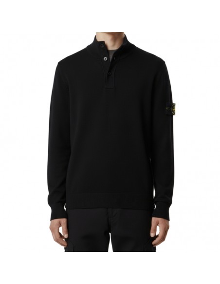 Pull En Laine Noir Homme Stone Island présenté porté de face｜Boutique Homme Toulouse