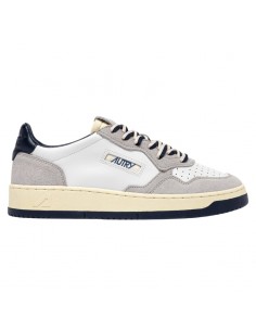 Sneaker Medalist Low Man White Vapor Homme Autry présentée portée de face｜Magasin Homme Toulouse