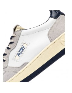 Sneaker Medalist Low Man White Vapor Homme Autry présentée portée de face｜Magasin Homme Toulouse 2