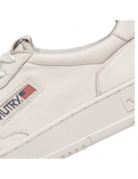 Sneaker Medalist Low White Homme Autry zoom sur le logo｜Magasin Homme Toulouse