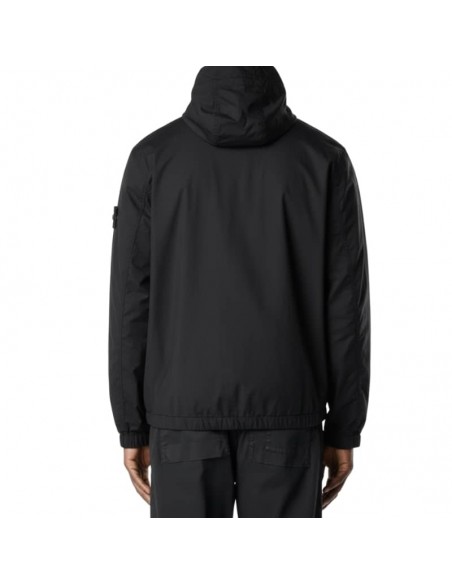 Veste Déperlante À Capuche Noire Homme Stone Island présenté porté de dos｜Boutique Homme Toulouse