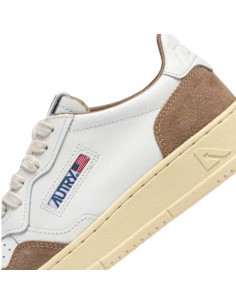 Sneaker Medalist Low White Antil Homme Autry zoom sur le logo｜Magasin Homme Toulouse