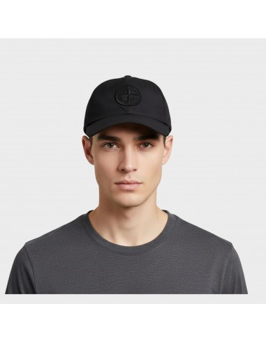 Casquette Logo Compass Brodé Noire Stone Island présentée portée de face｜Boutique Homme Toulouse