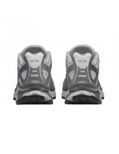 Sneakers XT-4 OG Sharkskin Dawn Blue Homme Salomon présentés portés de dos｜Boutique Homme Toulouse