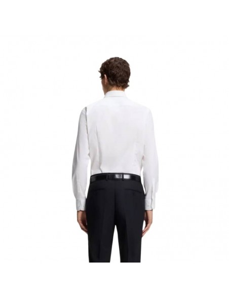 Chemise Slim en popeline de coton stretch Blanc Homme Boss présentée portée de dos｜Magasin Homme Toulouse