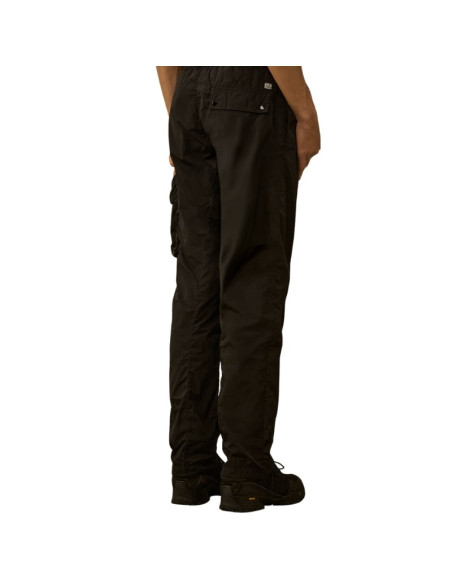 Pantalon Cargo Chrome-R Ergonomique Lens Noir Homme C.P Company présenté porté de dos｜Boutique Homme Toulouse