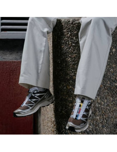 Sneaker XT-6 Earth Brown / Walnut Salomon présentée portée de face｜Magasin Homme Toulouse