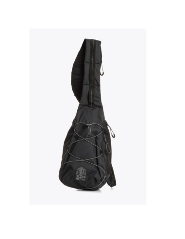 Sac à Bandoulière Kemp Noir Homme Parajumpers présenté porté de dos|Boutique Homme Toulouse Sac à Bandoulière Kemp Noir Homme Parajumpers présenté porté de dos|Boutique Homme Toulouse